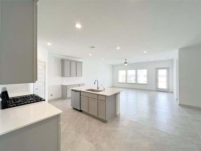 Photo - 28947 Yachting Pt Ct