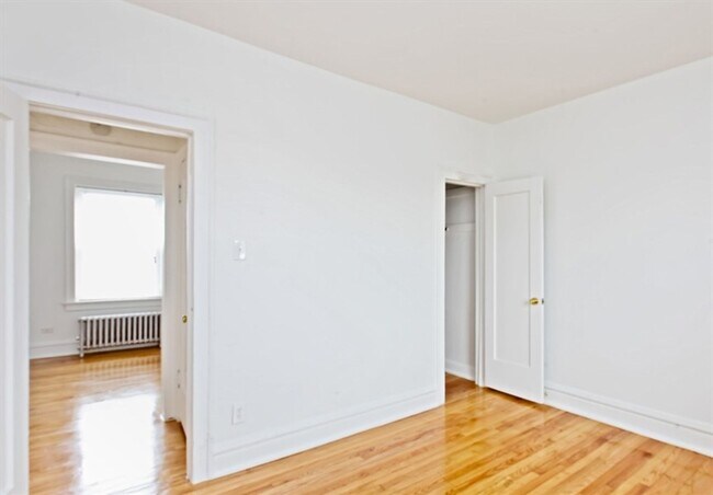 Photo - 10201 S St Lawrence Ave 601-05 E 102nd Chicago, IL 60628