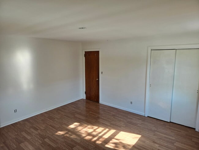 Photo - 128 E Maple St Unit Lg 2Bd