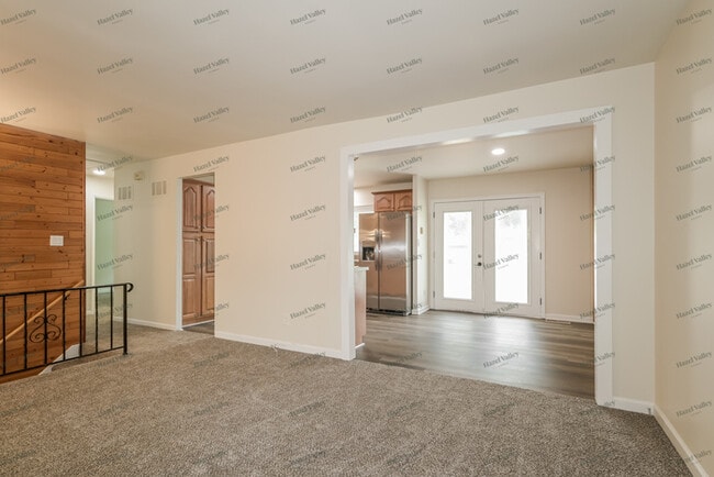 Photo - 548 Goldwood Dr