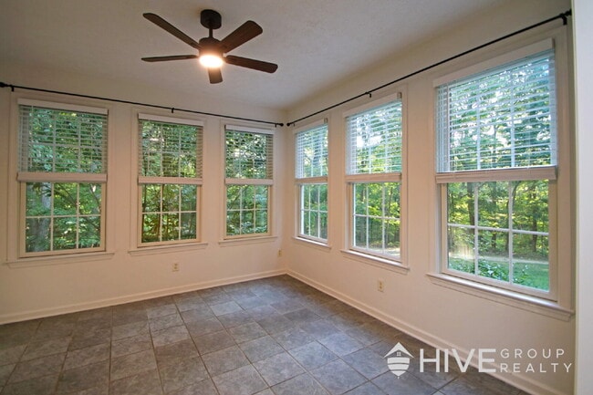 40 Horsehead Rd