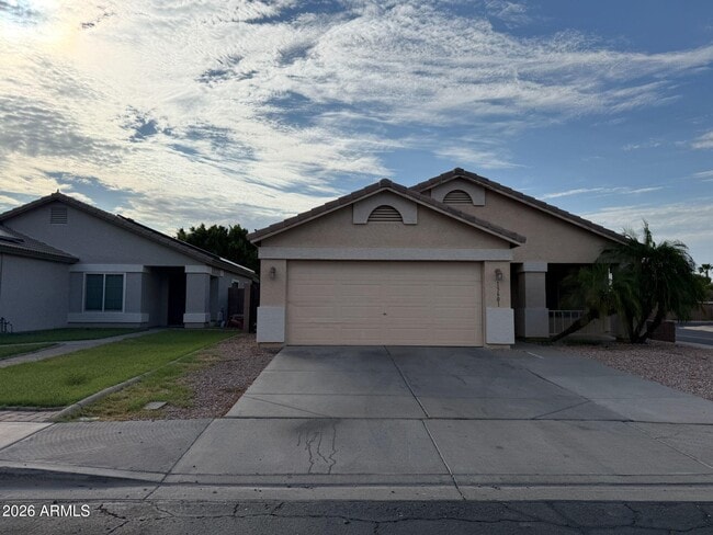 Building Photo - 13601 N 129th Dr