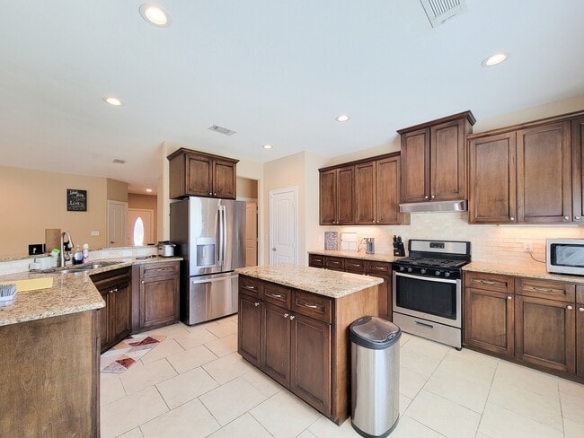 Photo - 406 Elm Lake Dr