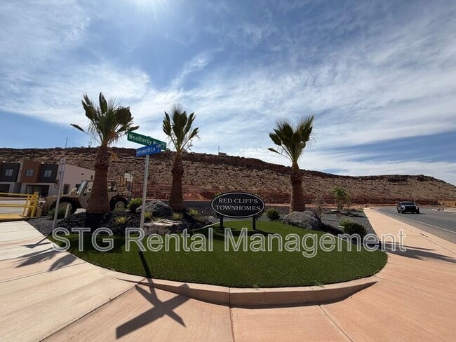 Photo - 618 Hemsworth Ln