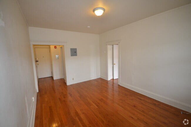 Building Photo - 1564 Commonwealth Ave Unit 1 Rental