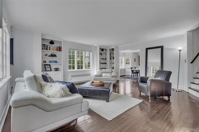 Photo - 42 Tanglewylde Ave