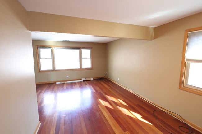 Photo - 9823 Linn Ave Unidad 3