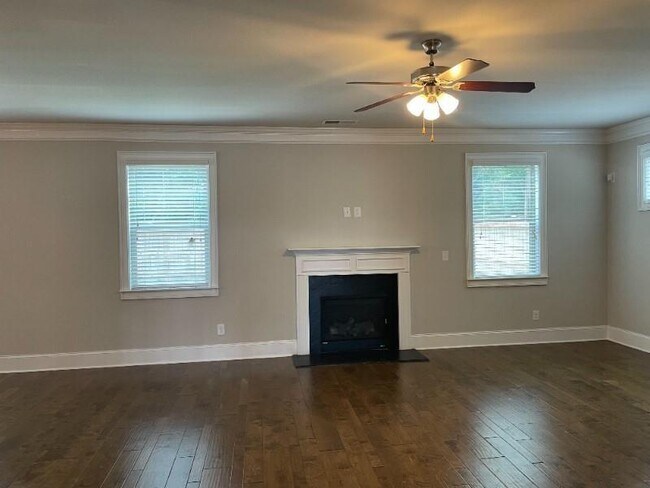 Photo - 1011 Virginia Oak Ln