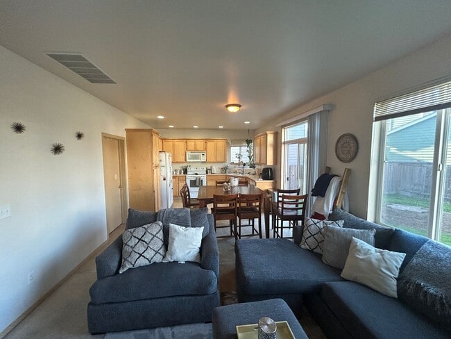 Photo - 4B, 2.5BA Pet-friendly home w/2-car garage in Whitman Court -Renton, $3,595 per month