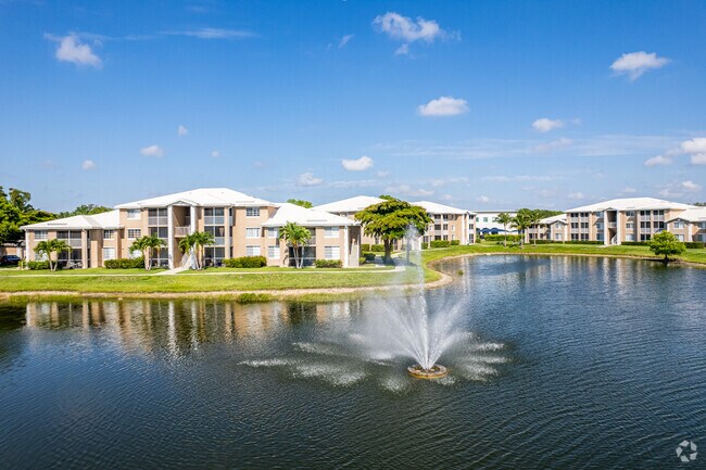Photo - Promenade at Reflection Lakes