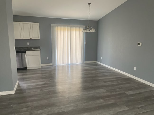 Photo - 219 Locust Ln