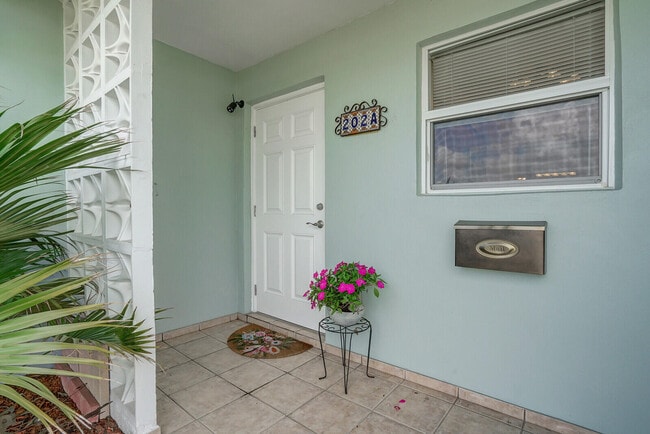 Photo - 202 W High Point Terrace Unidad A