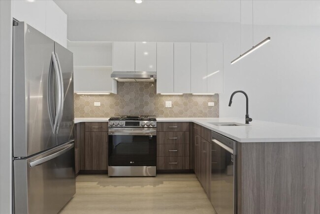 Photo - 948 W Sunnyside Ave Unit 201