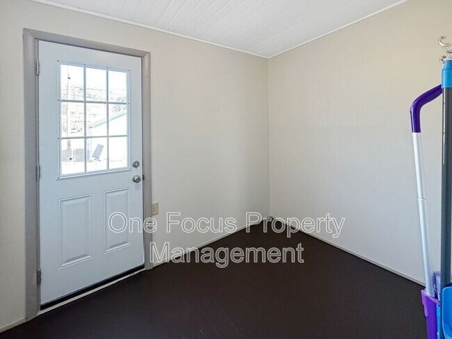 Photo - 1154 Park Ave