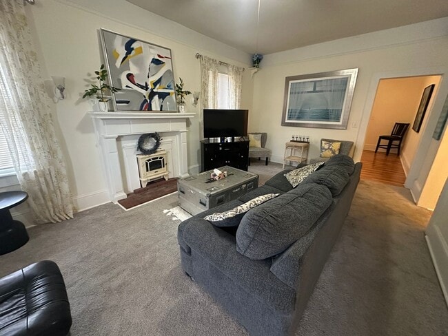 Photo - Charming 1 Bedroom, 1 Bath Furnished Home Available for Rent with Flexible Lease Terms