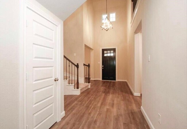 Photo - 17685 Martin Crk Ln