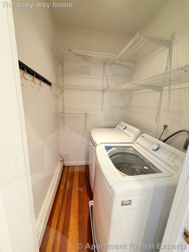 Photo - 172 Putnam Ave Unidad #2