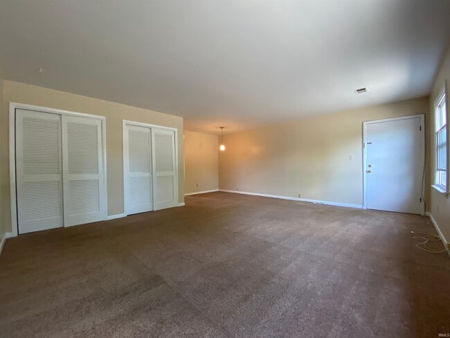 Photo - 225 E Winslow Rd