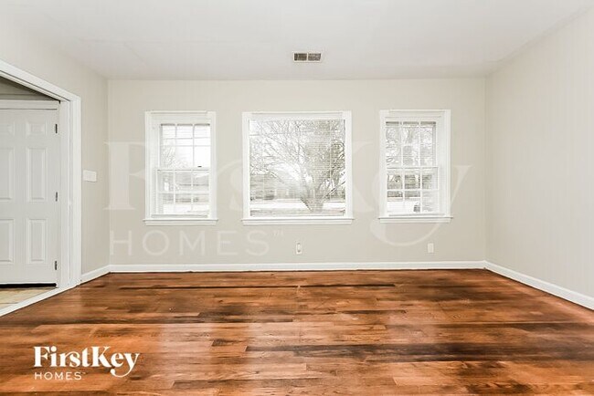 Photo - 1564 Columbia Dr