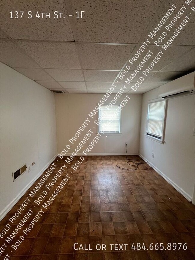 Photo - 137 S 4th St Unit 1F