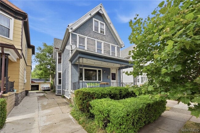 Building Photo - 304 W Delavan Ave