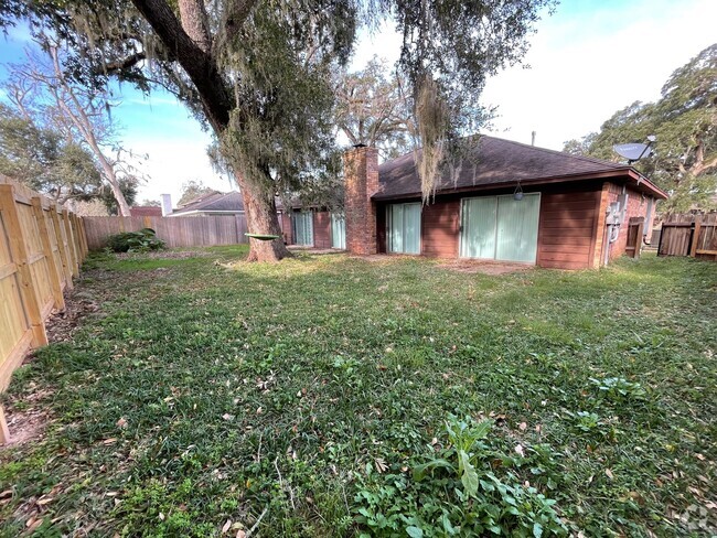 Building Photo - 131 Spanish Moss Ln Rental