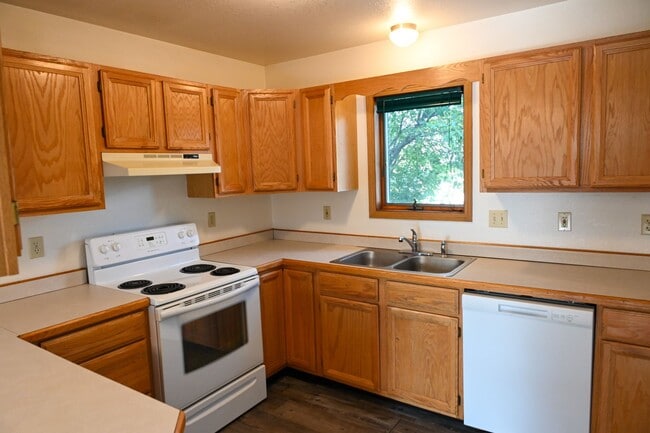 Building Photo - Montana St. Unit 918