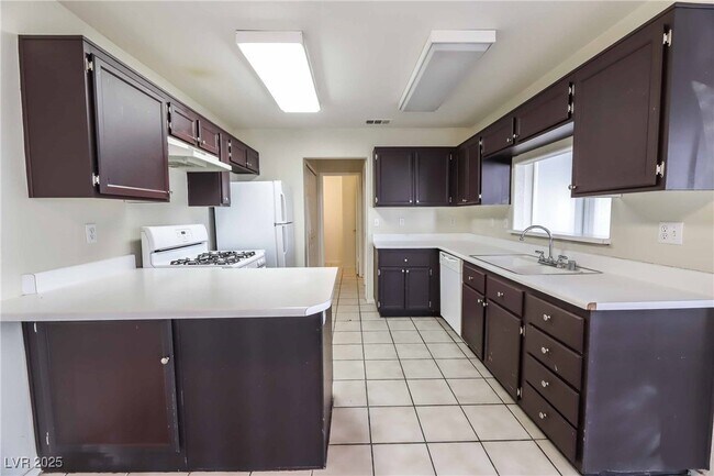 Photo - 6833 Coral Rock Dr