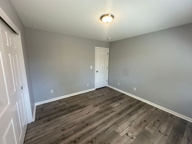 Photo - MOVE IN SPECIAL!! DEPOSIT MOVES YOU IN!!!