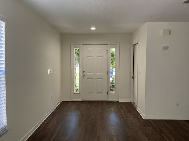 Photo - 5607 Tanagerlake Rd