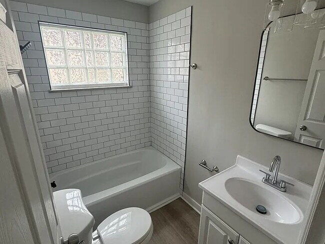 Updated 1BD/1BA