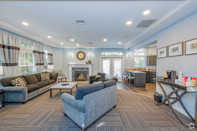 Photo - Aspen Creek Apartments