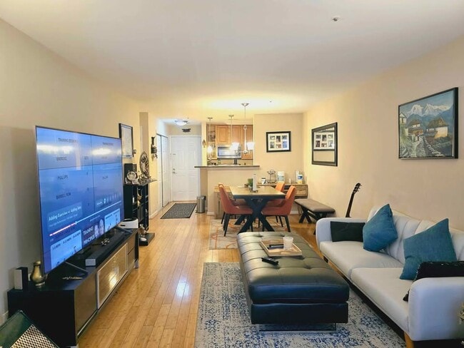 Photo - 3175 Summit Square Dr