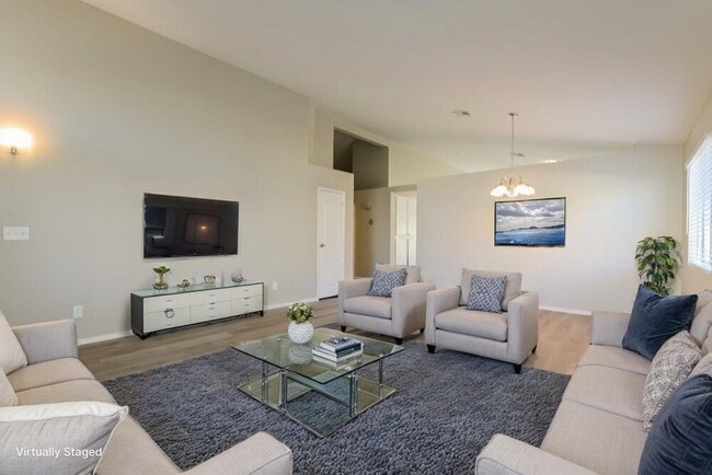 Photo - 682 Covina Dr