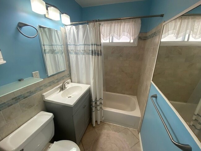3 bedroom, 1 bath Norwalk Home - 3 bedroom, 1 bath Norwalk Home