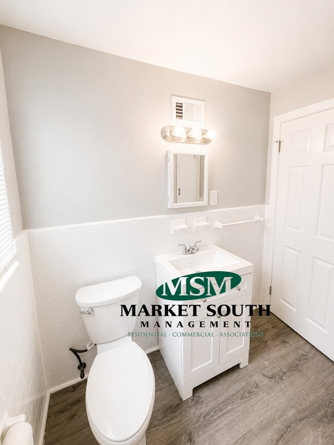 Photo - MIDTOWN SAVANNAH- AVAILABLE NOW- APPOINTMENT NEEDED TO VIEW Unit 4 W. 53rd Street #2