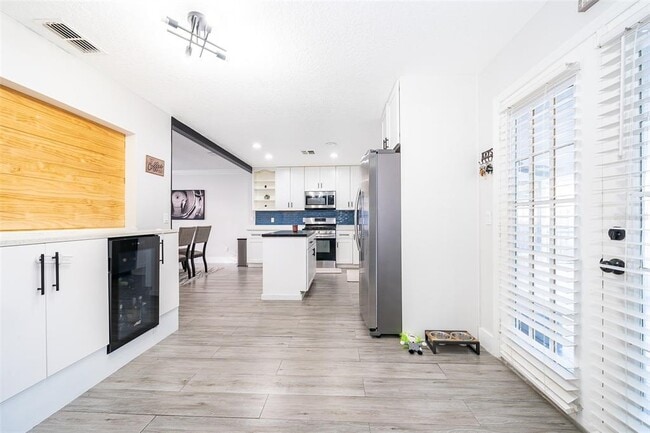 Photo - 7118 Caloosa Ct