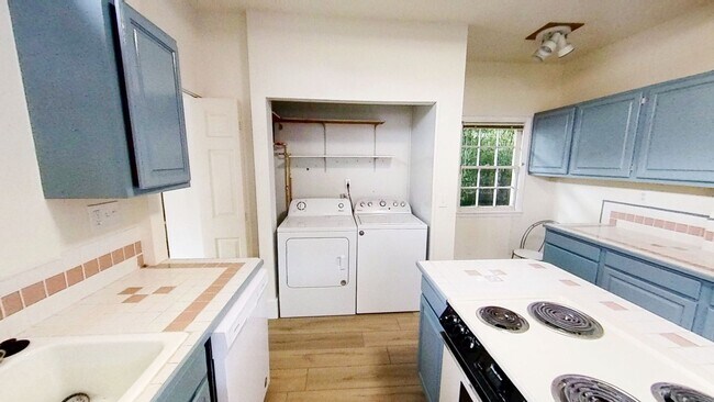 Photo - 3 Bed, 2 Bath House Minutes from Downtown Bellingham!