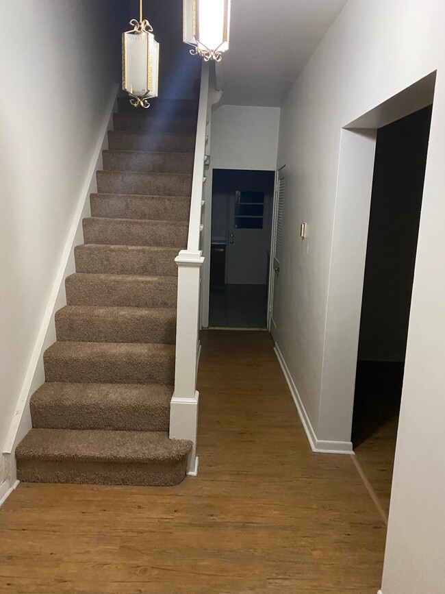 Photo - 319 Coltart Ave