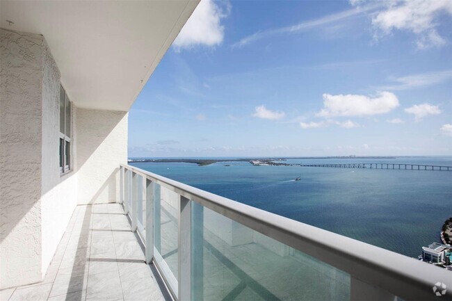 Building Photo - 1155 Brickell Bay Dr Unit 3105 Rental