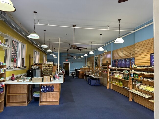 Store - 135 S Garnett St Unit Retail