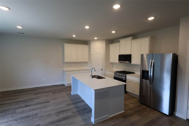 7851 Bergamot Cir
