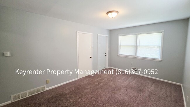 Photo - 2 Bed 1 Bath ready to rent! $1100
