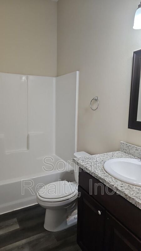 Photo - 2413 S Johnson St