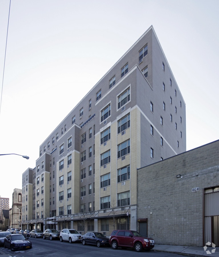 Photo - 1085 Washington Ave