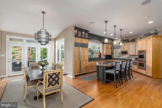 Photo - 7818 Crownhurst Ct