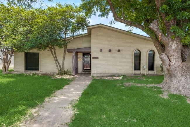 Building Photo - 3441 Flagstone Dr Rental