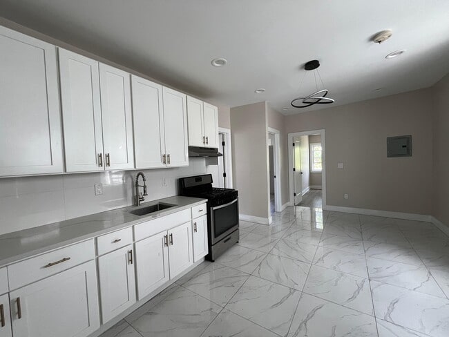 Photo - 482 Kennedy Blvd Unit 3F