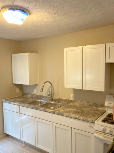 Photo - 3933 Winfield Ave