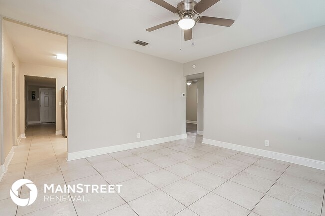 Photo - 4423 73rd St N